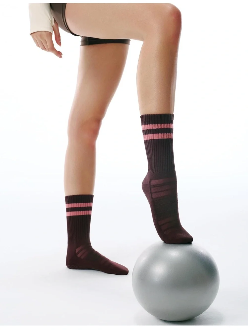 CS Celersport Pilates yoga socks non slip grip size medium 4 pack new